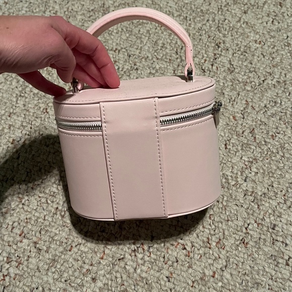 New Laneige Vanity Case - Picture 5 of 8